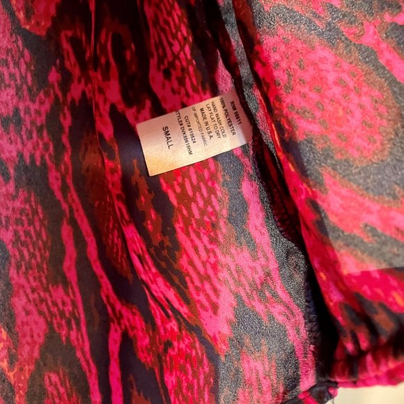 Eight Sixty Pink/Blue Snake Print Long Bell Sleeve Wrap Front V Neck Blouse S - Picture 6 of 9